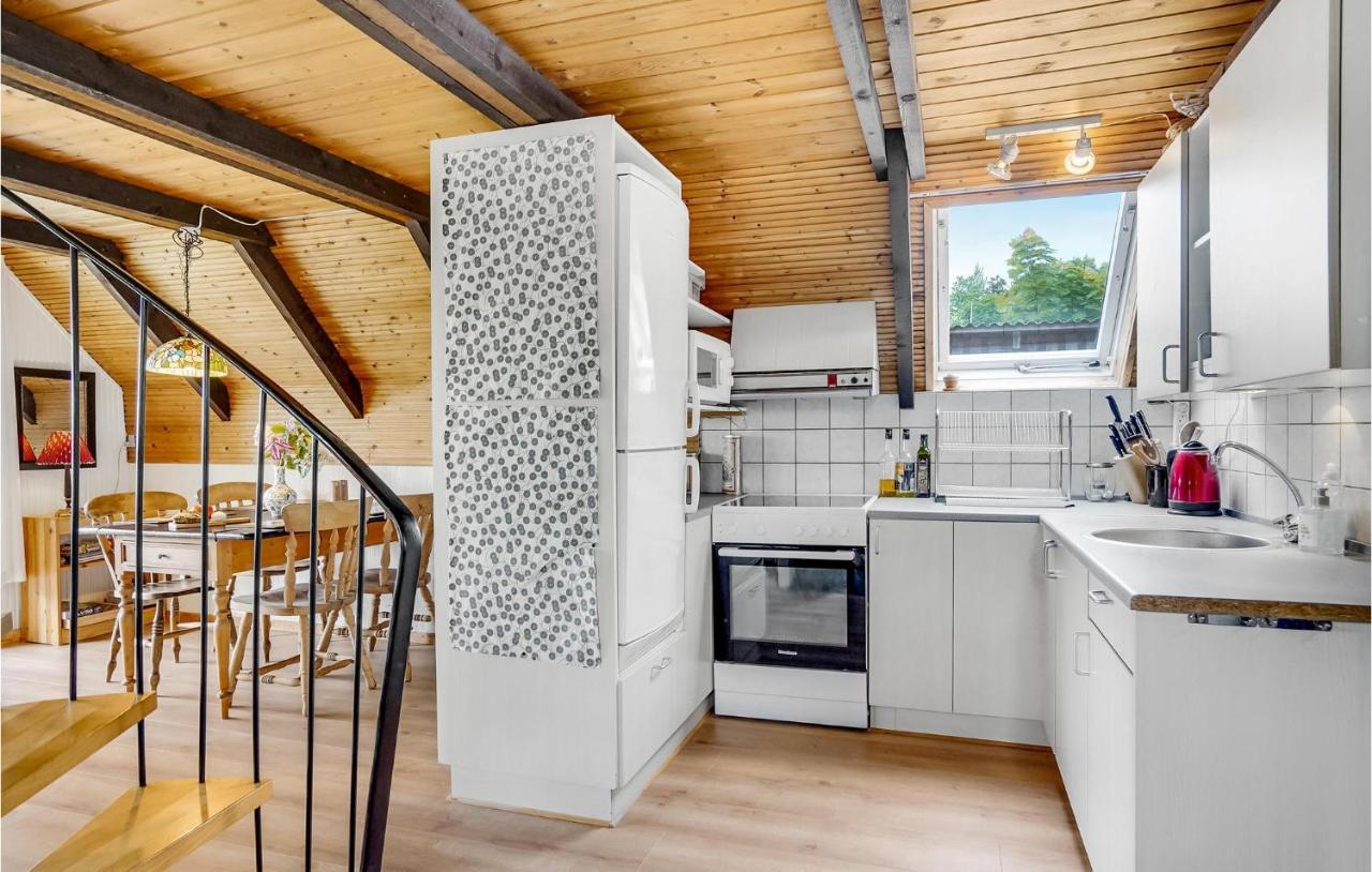 Amazing Home In Logstrup With Kitchen Экстерьер фото